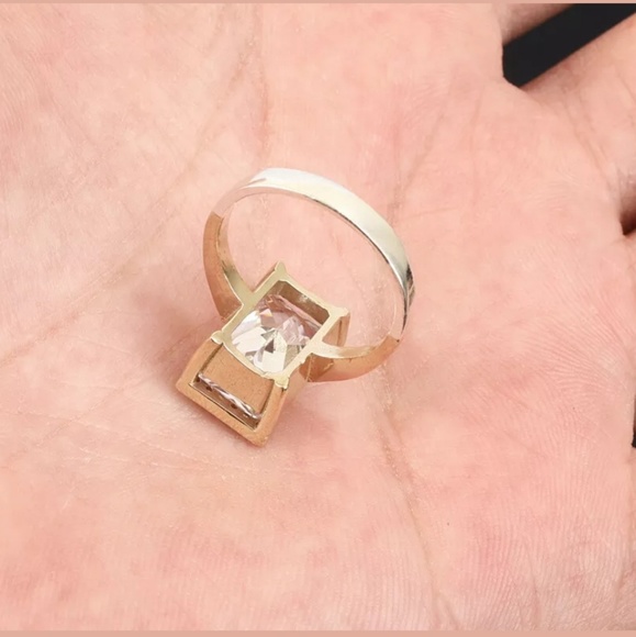 9k white sapphire emerald cut ring sz8.5 - Picture 2 of 4